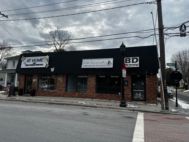 Primary Photo Of 438 Lake Ave, Saint James Storefront For Lease