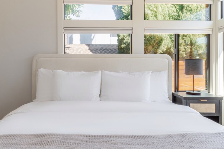 More Photos Of 251 Middlefield Rd, Palo Alto Apartments For Sale