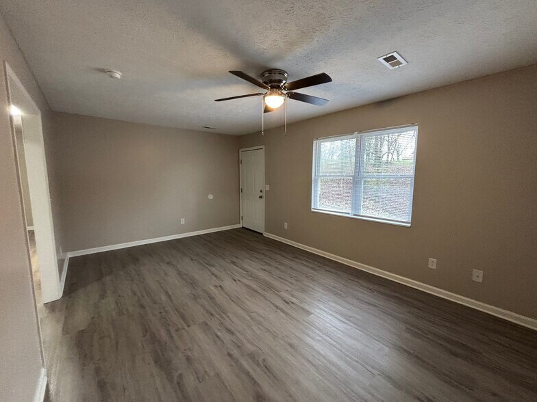 More Photos Of 209 Cemetary Ln, Jonesborough Apartments For Sale