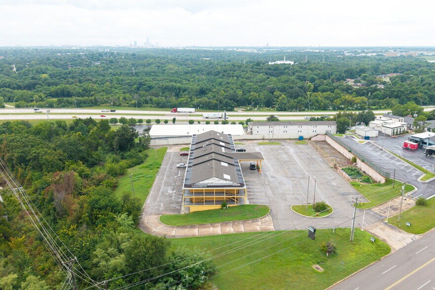 More Photos Of 1400 NE 63rd St, Oklahoma City Hotel For Sale