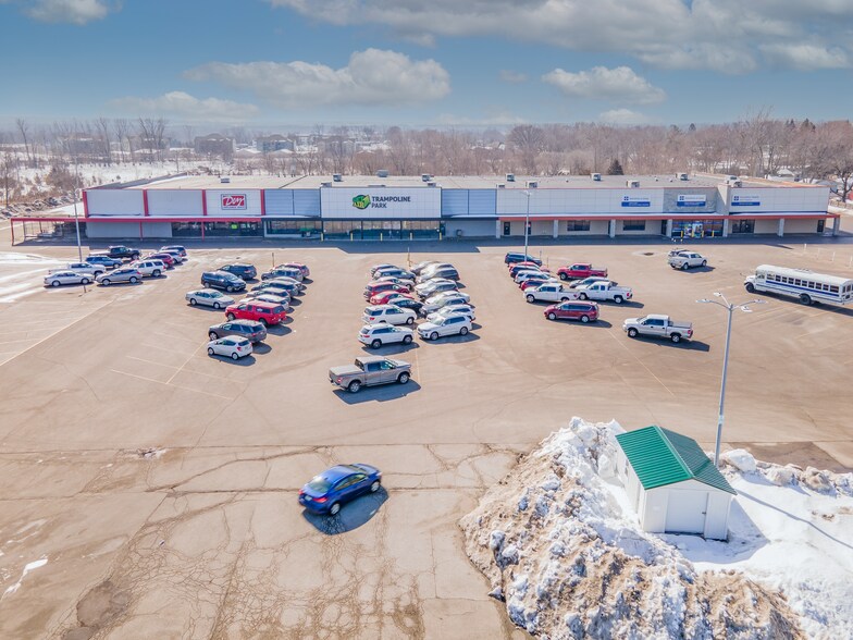 More Photos Of 3727-3731 University Ave, Waterloo Freestanding For Sale