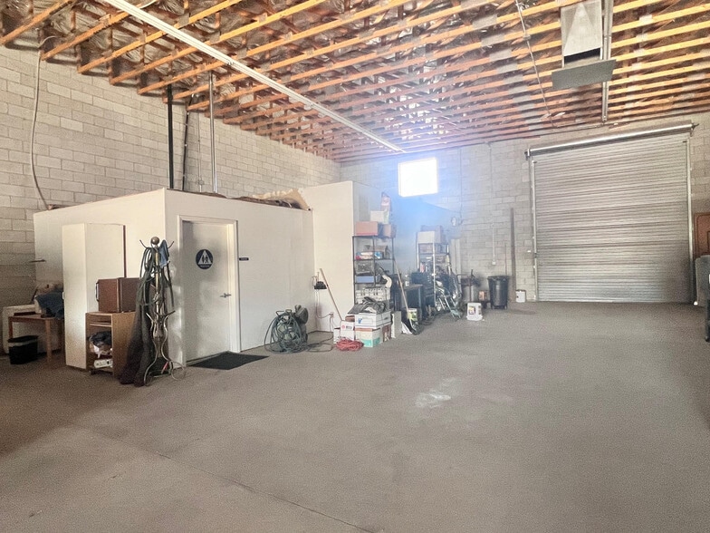 More Photos Of 2952 Marco St, Las Vegas Warehouse For Lease