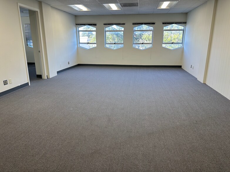 More Photos Of 2555 Flores St, San Mateo Medical For Lease