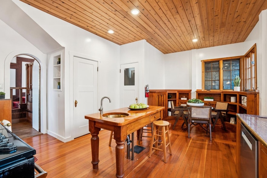 More Photos Of 47 Bulkley Ave, Sausalito Apartments For Sale