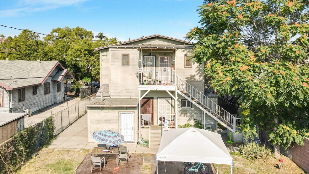 More Photos Of 2105 Keith St, Los Angeles Multifamily For Sale