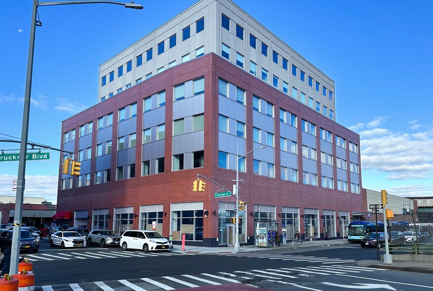 More Photos Of 3651 Bruckner Blvd, Bronx Office For Lease