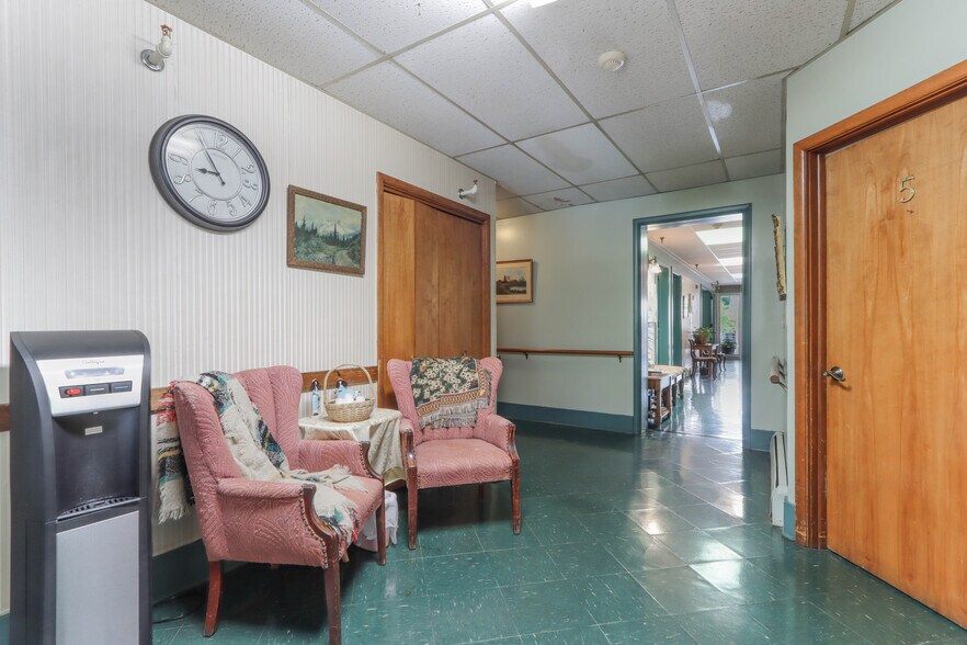 More Photos Of 109 W Lake St, Waupaca Healthcare For Sale