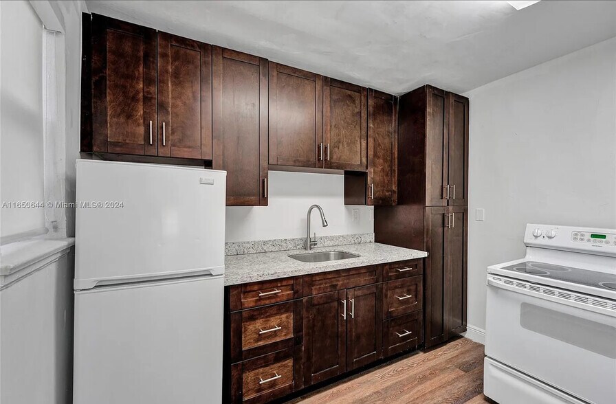 More Photos Of 1225 Alton Rd, Miami Beach Office For Lease