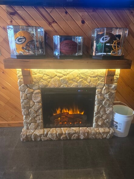 More Photos Of 8101 Schofield Ave, Weston Bar For Sale