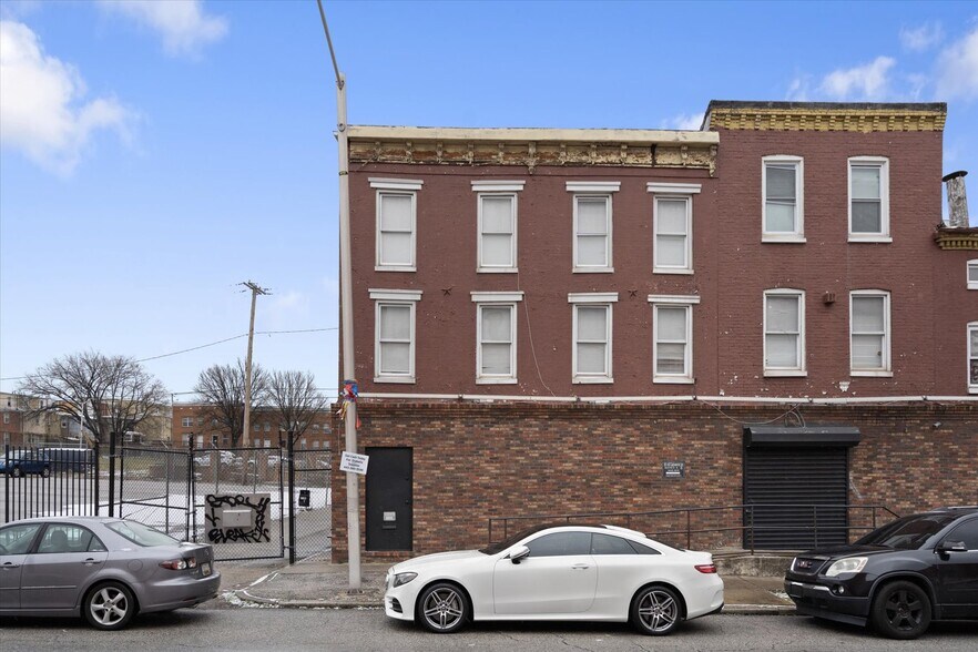 Primary Photo Of 1011 Greenmount Ave, Baltimore Flex For Lease