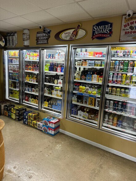 More Photos Of 200 E 6th St, Rolla General Retail For Sale