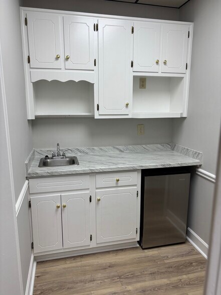 More Photos Of 3325 Duluth Highway 120, Duluth Office For Lease