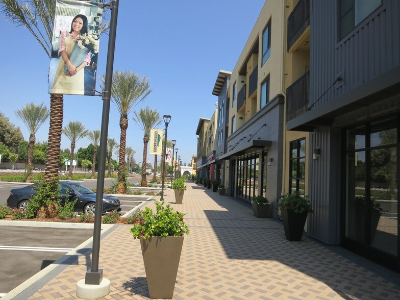 More Photos Of 9400 Corbin Ave, Northridge Apartments For Lease