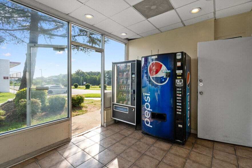 More Photos Of 1240 S Lucky Penny St, Charlotte Hotel For Sale