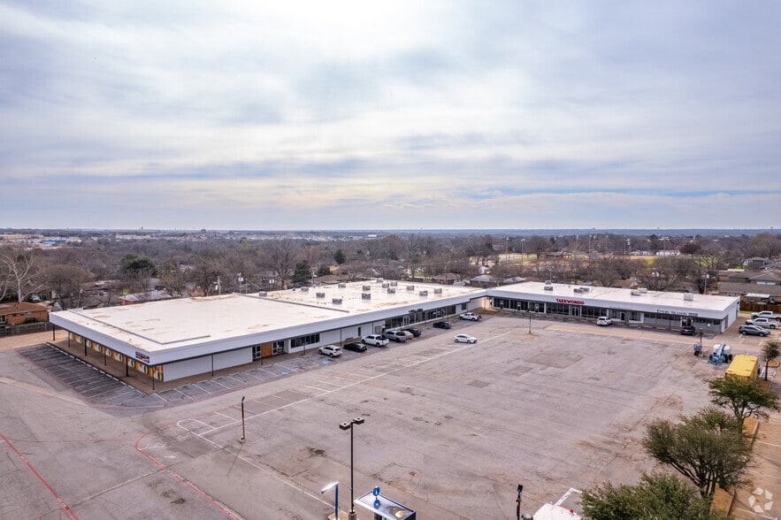 More Photos Of 402-544 E Wheatland Rd, Duncanville Unknown For Lease