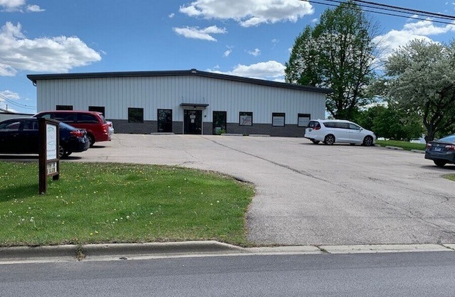 Primary Photo Of 1150 McConnell Rd, Woodstock Warehouse For Lease