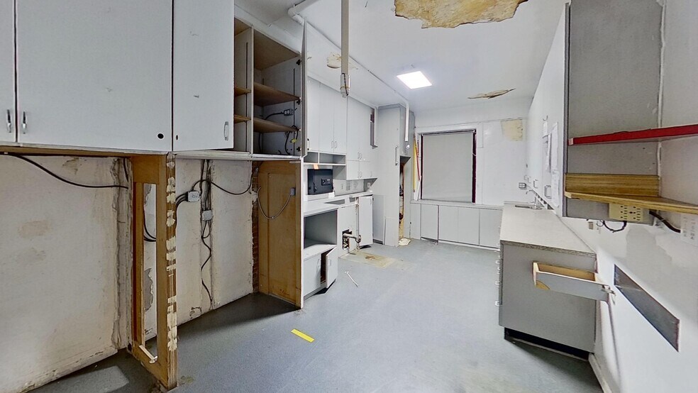 More Photos Of 1217-1219 First Ave, New York Apartments For Lease