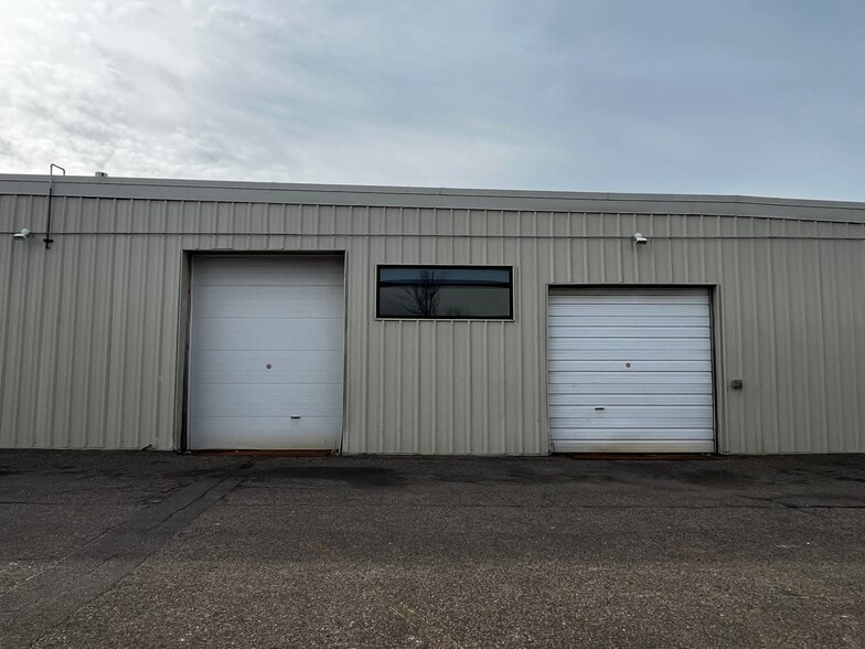 2801 E Hennepin Ave, Minneapolis, MN 55413 Industrial For Lease
