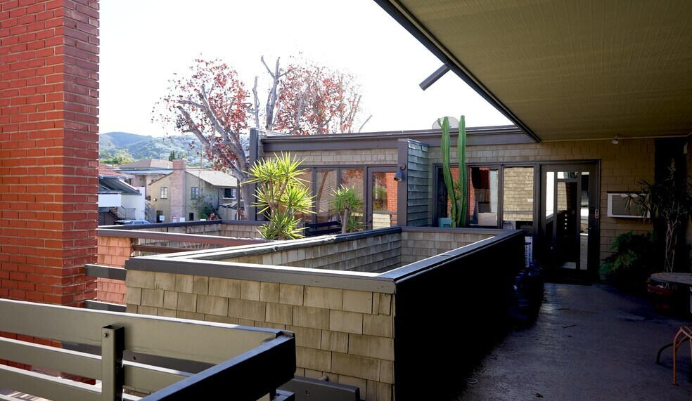 More Photos Of 801 Glenneyre St, Laguna Beach Office For Sale