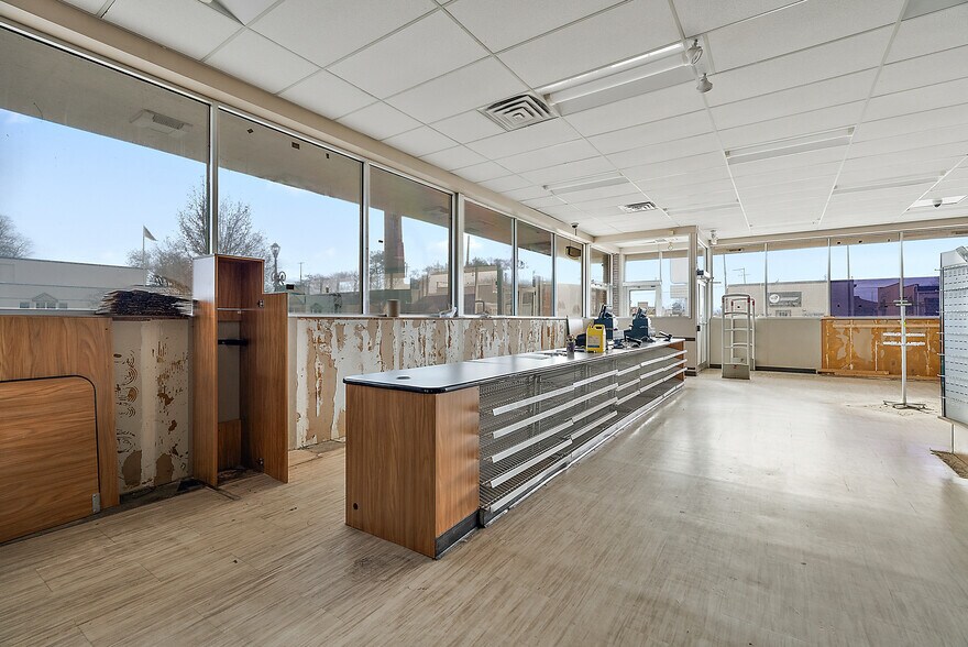 More Photos Of 43 S Maple St, Grant Freestanding For Sale