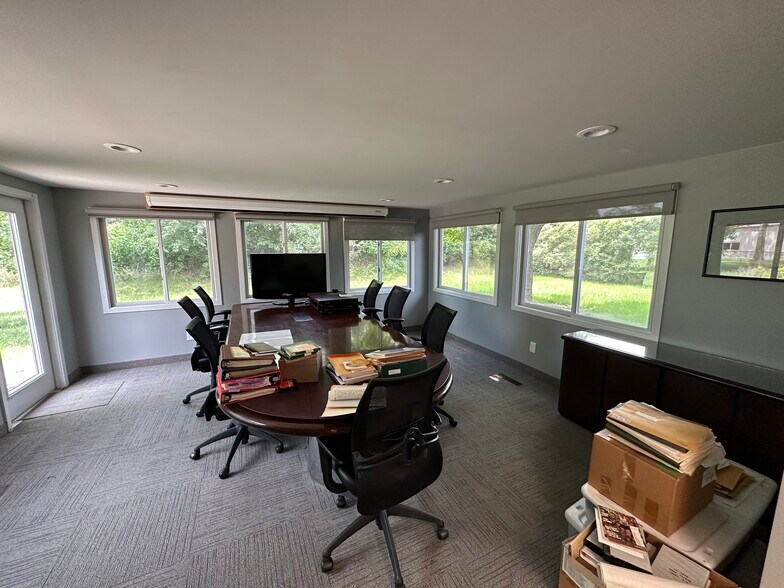 More Photos Of 600 West Street NE, Cedar Springs Office For Lease