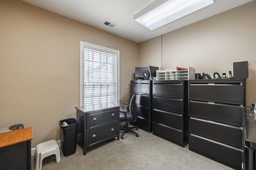 More Photos Of 223-225 N Washington St, Alexandria Office For Lease
