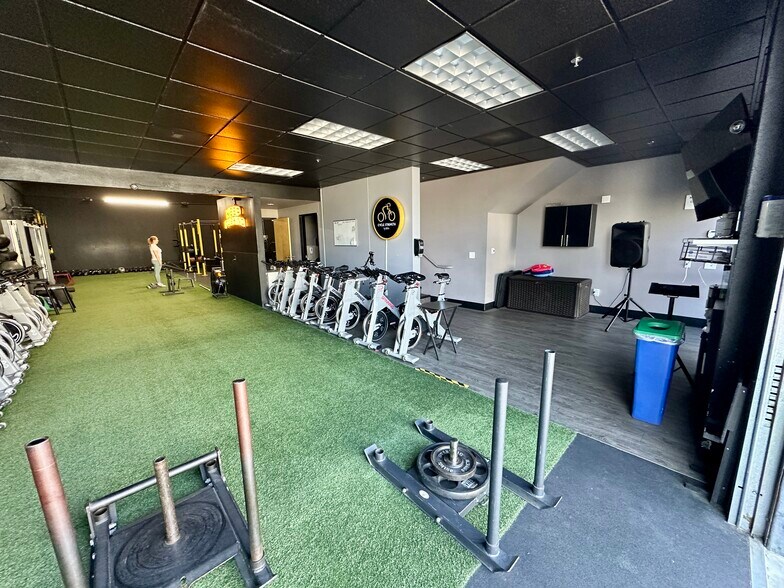 More Photos Of 861 Harold Pl, Chula Vista Research And Development For Sale