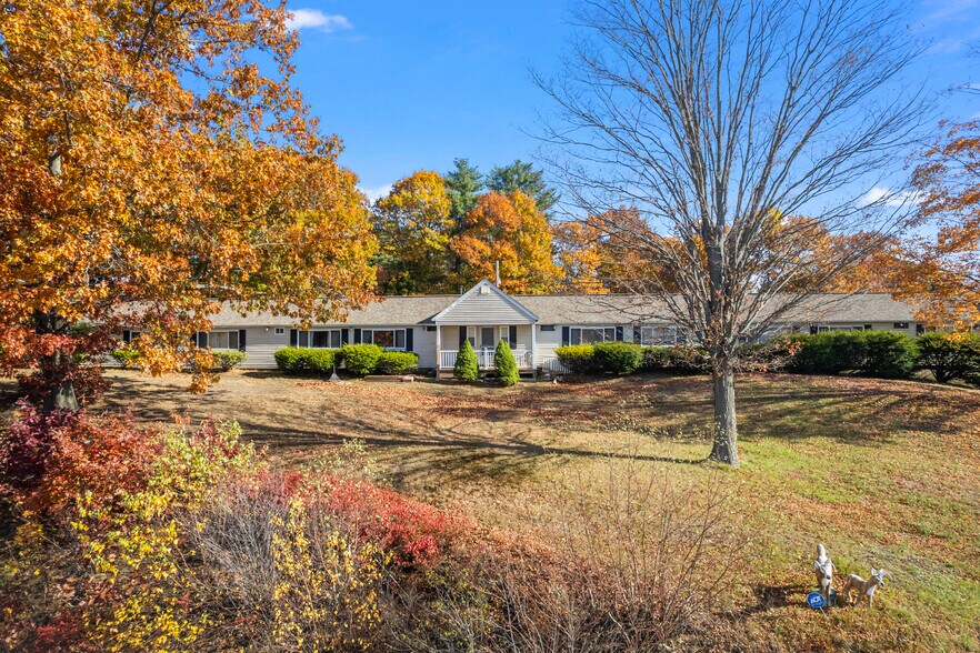 More Photos Of 79 Old Post Rd, Kittery Hotel For Sale