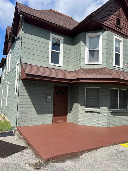 More Photos Of 604 S Oakwood Ave, Beckley Loft Creative Space For Sale