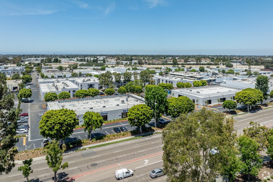 More Photos Of 2730 S Harbor Blvd, Santa Ana Unknown For Lease