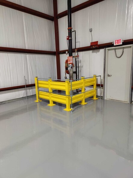 More Photos Of 921 Old Still Road, Woodbine Manufacturing For Lease