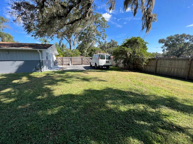 More Photos Of 505 Westbrook Ave, Brandon Office For Sale
