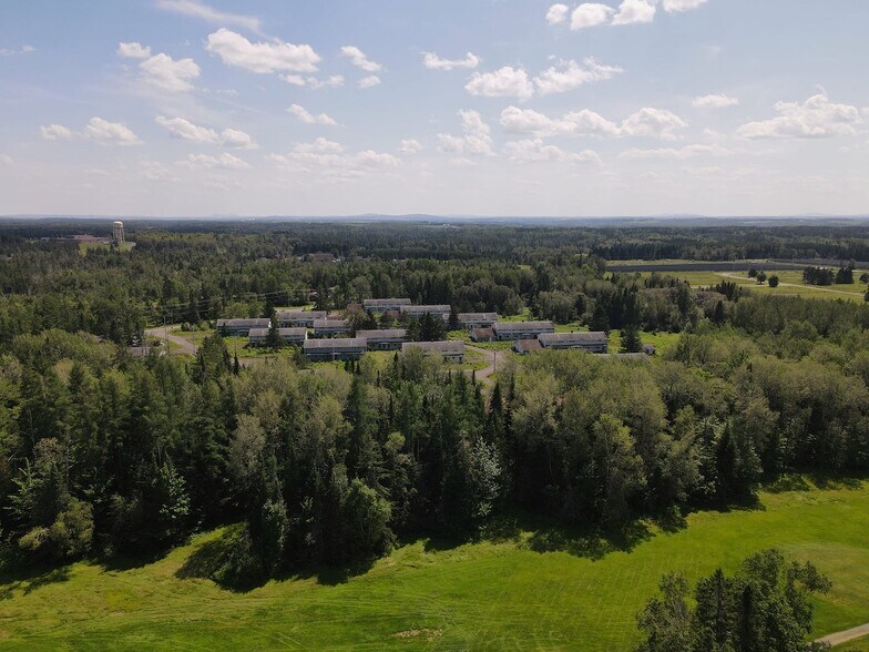 More Photos Of 487 W Gate Rd, Limestone Golf Course Driving Range For Sale