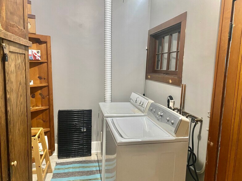 More Photos Of 216 Main St, Woodstock Storefront Retail Residential For Sale