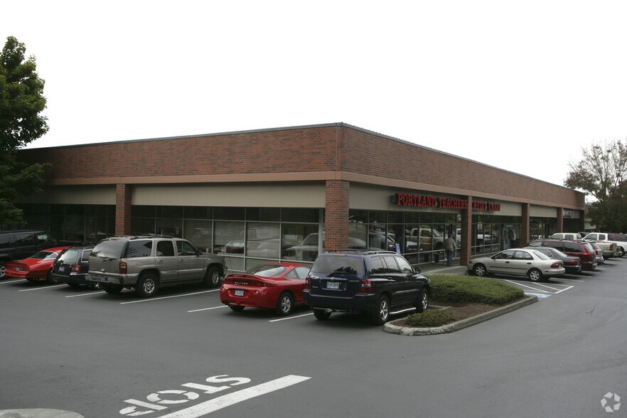 More Photos Of 15088 SW Bangy Rd, Lake Oswego Unknown For Lease