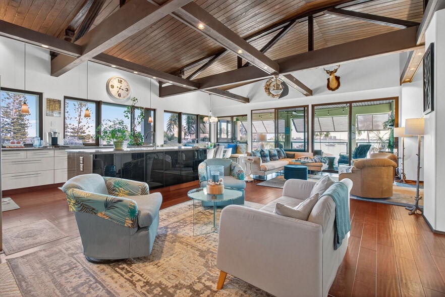 More Photos Of 5657 Shore S blvd, Gulfport Specialty For Sale