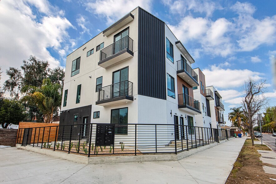 More Photos Of 6401 Odessa Ave, Lake Balboa Multifamily For Sale