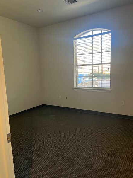 More Photos Of 6226 Colleyville Blvd, Colleyville Medical For Lease