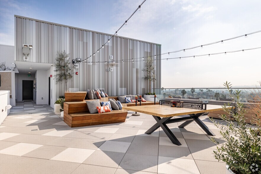 More Photos Of 5935 W Pico Blvd, Los Angeles Apartments For Lease