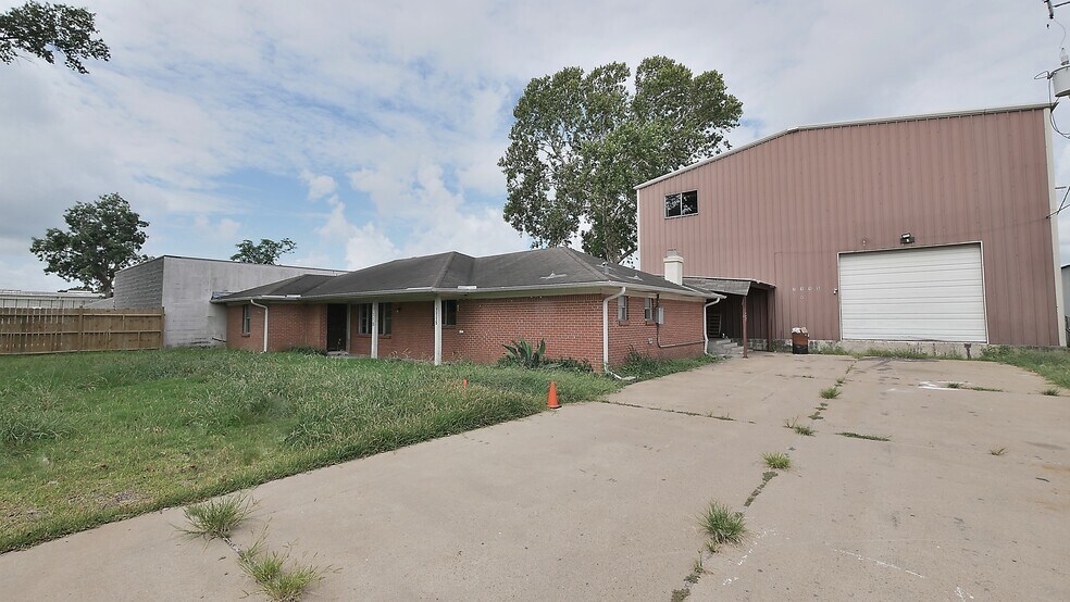 Primary Photo Of 7115 Satsuma Dr, Houston Unknown For Lease