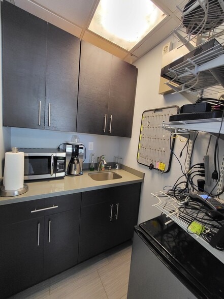 More Photos Of 2160 Cleveland Ave, Fort Myers Auto Dealership For Sale