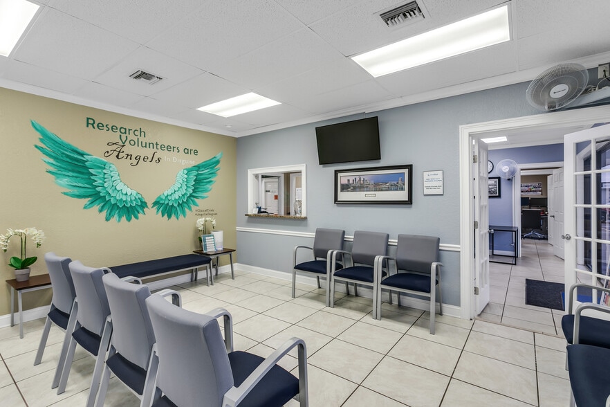 More Photos Of 4257 W Kennedy Blvd, Tampa Storefront For Lease