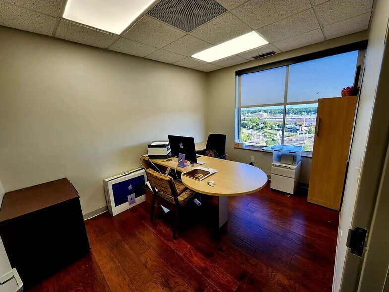 More Photos Of 5050 Poplar Ave, Memphis Office For Lease