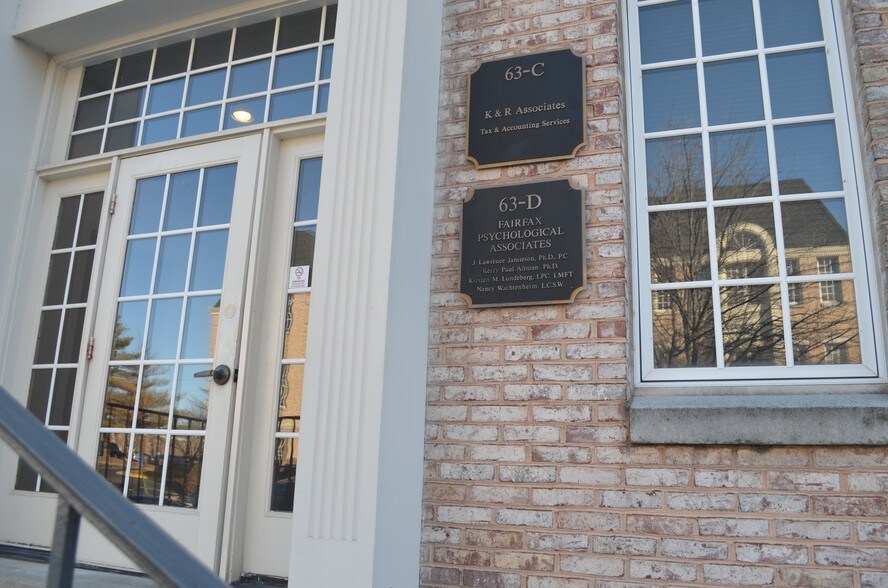 More Photos Of 3923 Blenheim Blvd, Fairfax Medical For Sale
