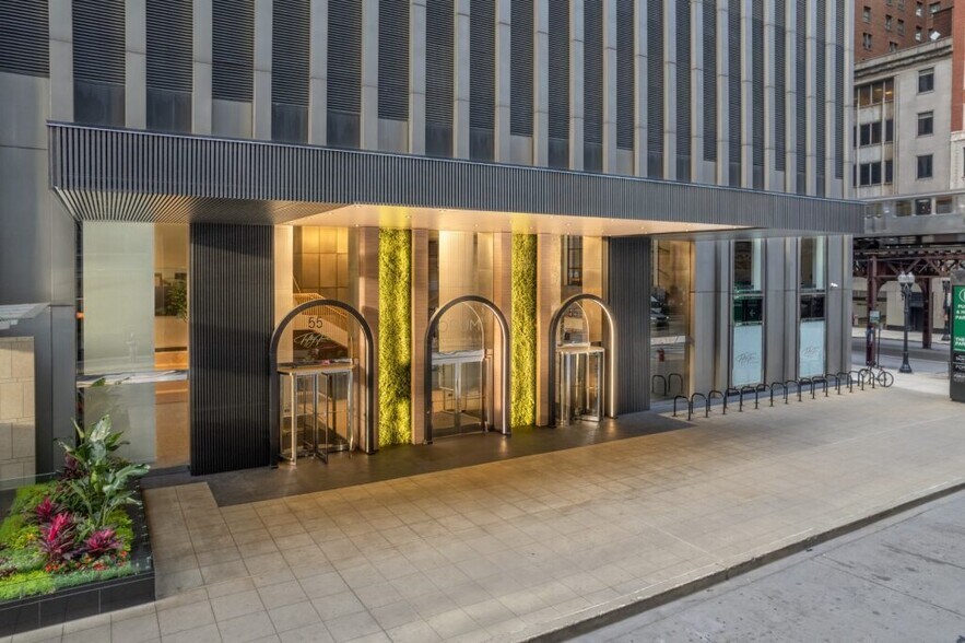 More Photos Of 55 E Monroe St, Chicago Office Residential For Lease