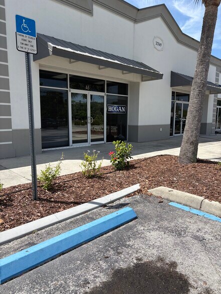 Primary Photo Of 3769 Acline Rd, Punta Gorda Showroom For Lease