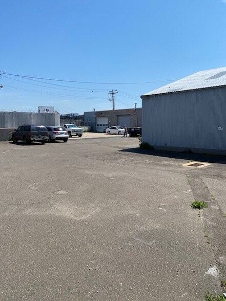 More Photos Of 141 North Ave, Bridgeport Manufacturing For Lease