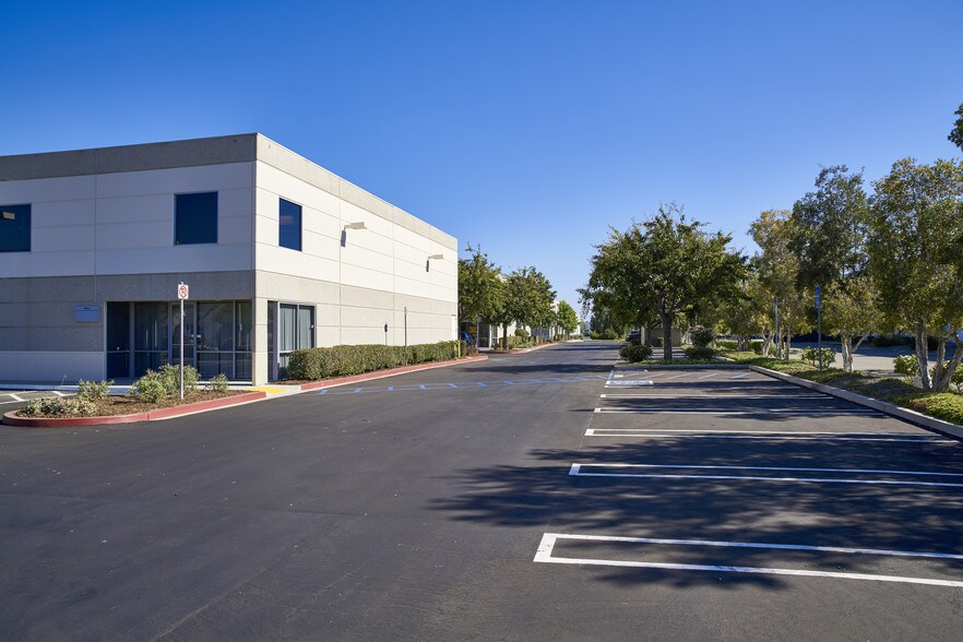 More Photos Of 2364 E Sturgis Rd, Oxnard Warehouse For Sale