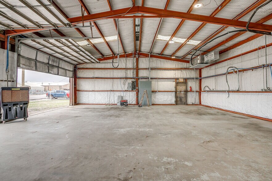 More Photos Of 1814 Barnett Dr, Weatherford Unknown For Lease