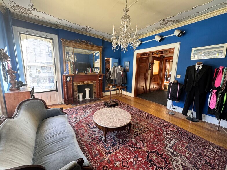 More Photos Of 204 Lancaster St, Albany Storefront Retail Residential For Sale